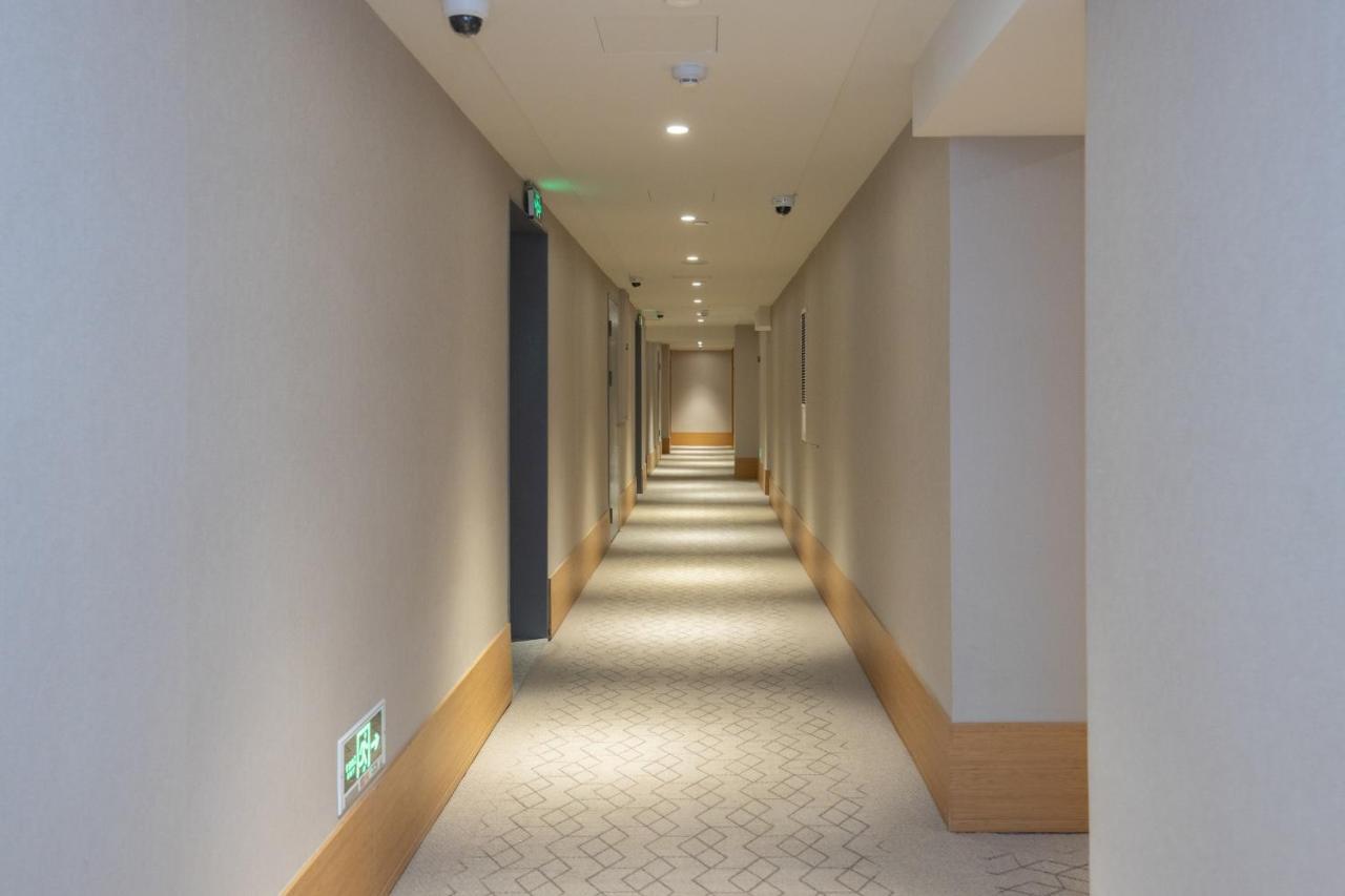 Ji Hotel Shanghai Yan An Road Branch Екстериор снимка