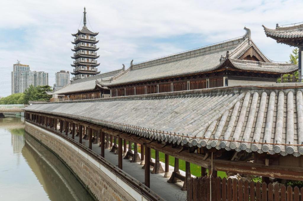 Ji Hotel Shanghai Yan An Road Branch Екстериор снимка