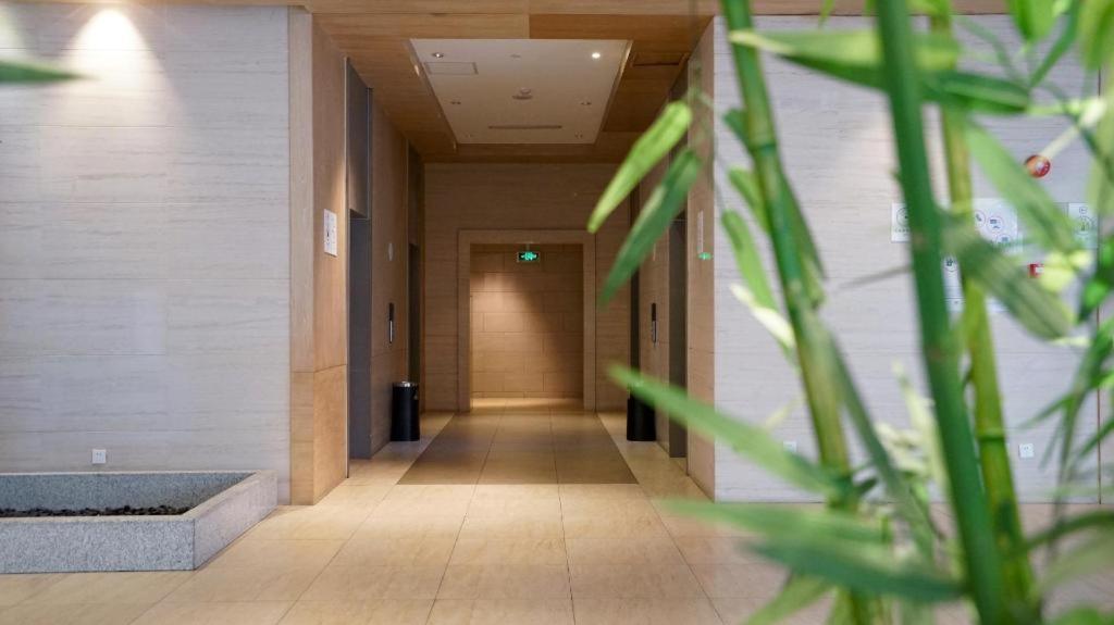 Ji Hotel Shanghai Yan An Road Branch Екстериор снимка