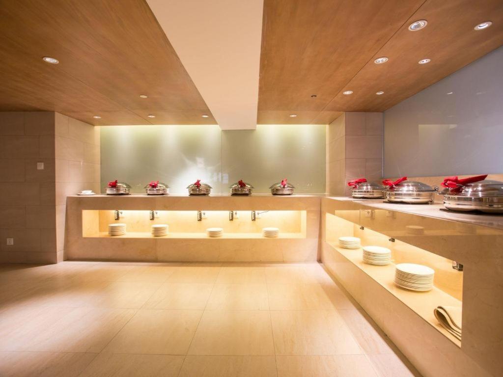 Ji Hotel Shanghai Yan An Road Branch Екстериор снимка