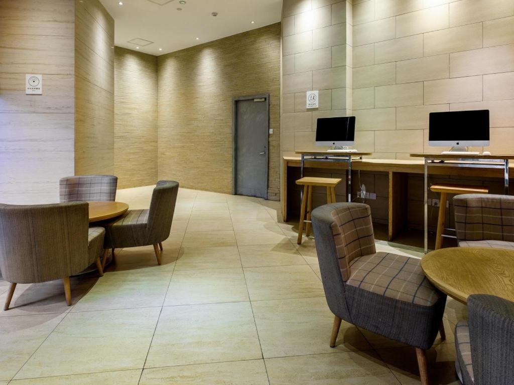 Ji Hotel Shanghai Yan An Road Branch Екстериор снимка